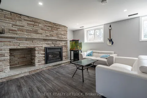 1802 Young's Point Road, Selwyn, ON K0L 2H0