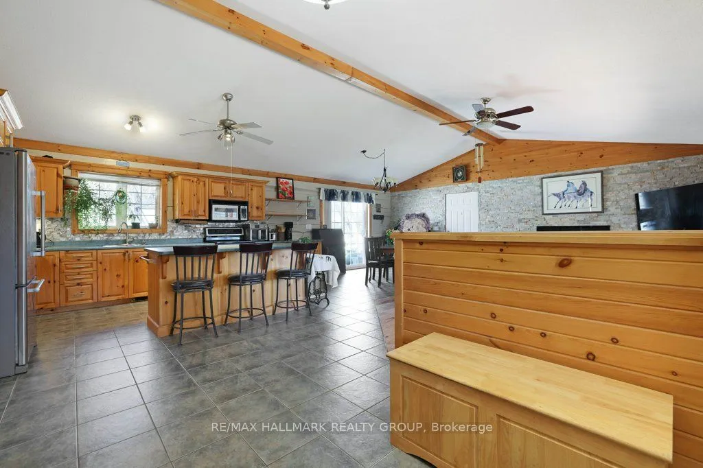 206 Old Pakenham Road, ON K0A 1X0