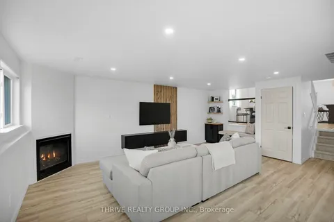 20 Deborah Drive, Strathroy-Caradoc, ON N7G 4C2
