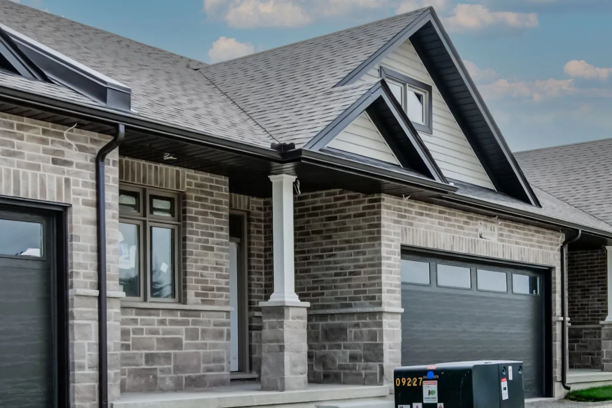 44 Main Street, ON N0J 1M0