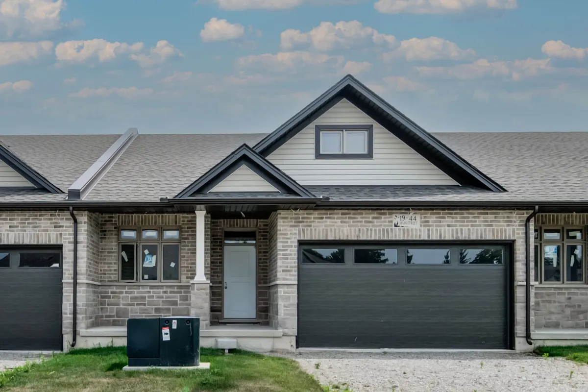 44 Main Street, ON N0J 1M0