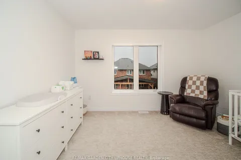 111 STARFIRE Crescent, Hamilton, ON L8E 0K9