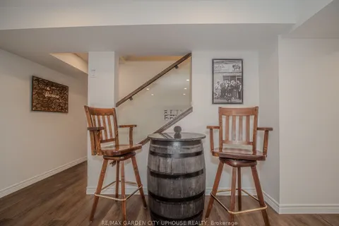 111 STARFIRE Crescent, Hamilton, ON L8E 0K9