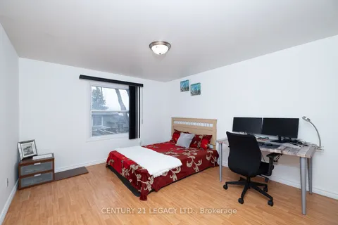 971 Eagle Crescent, ON N5Z 4K5