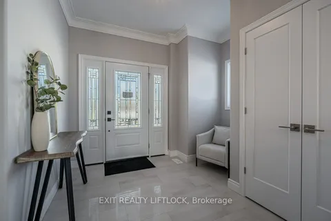 802 Steinberg Court, ON K9K 0H7