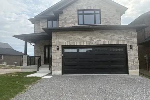 802 Steinberg Court, Peterborough, ON K9K 0H7