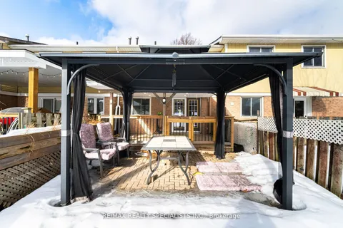 66 Gledhill Crescent, Hamilton, ON L9C 6H4