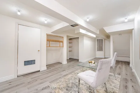 66 Gledhill Crescent, Hamilton, ON L9C 6H4