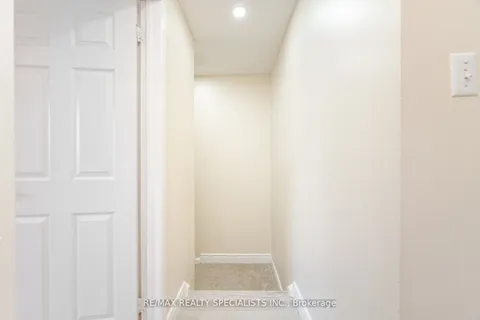 66 Gledhill Crescent, Hamilton, ON L9C 6H4