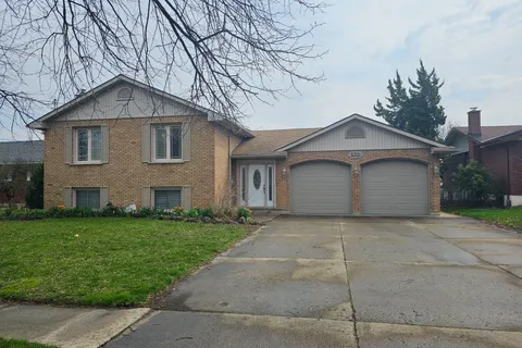 332-1/2 Grantham Avenue, St. Catharines, ON L2M 5A6