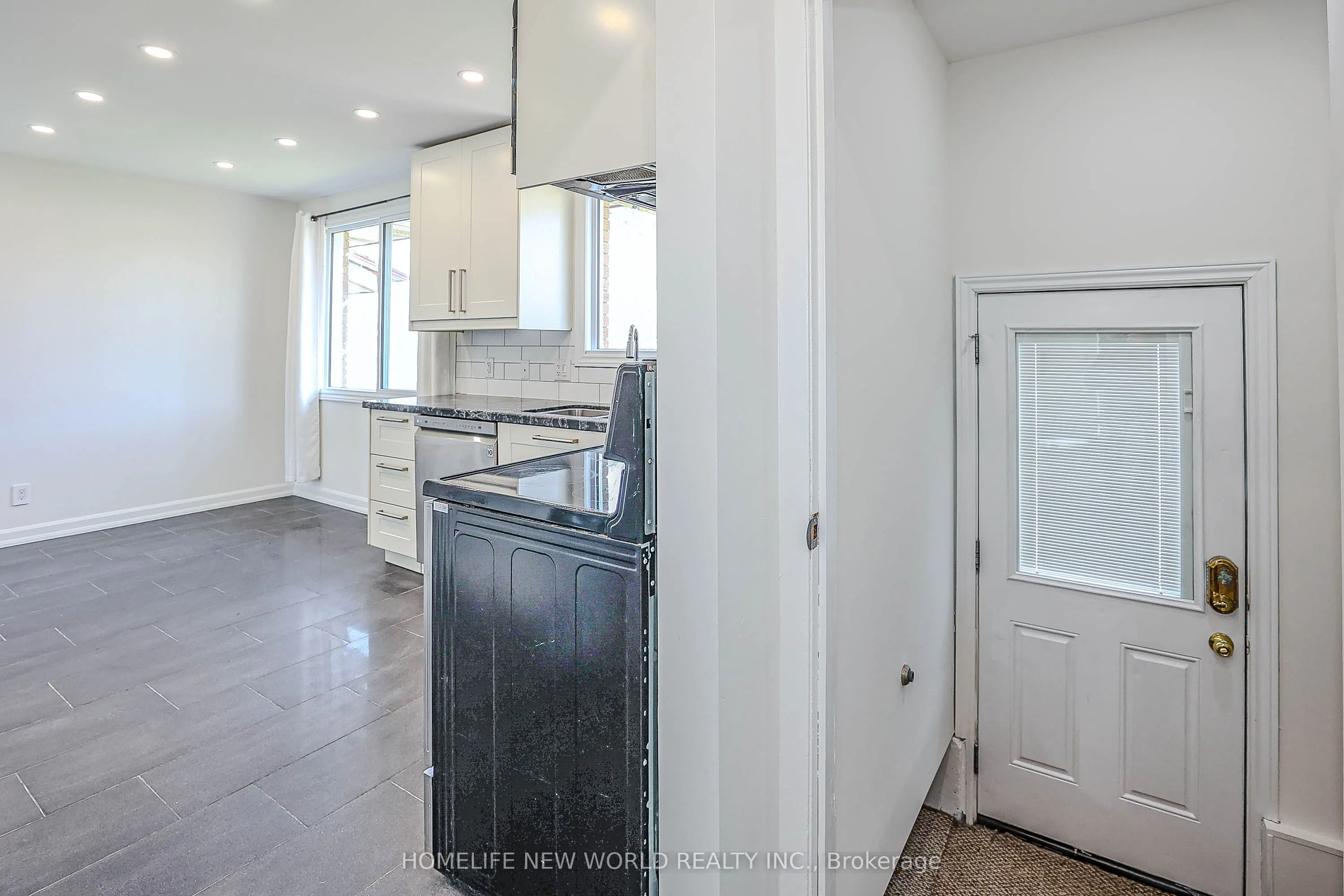 8816 Roosevelt Street, Niagara Falls, ON L2G 7A2