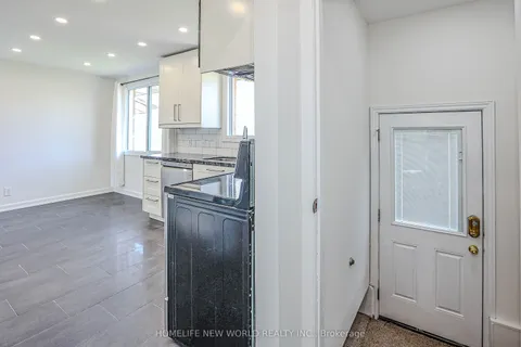 8816 Roosevelt Street, Niagara Falls, ON L2G 7A2