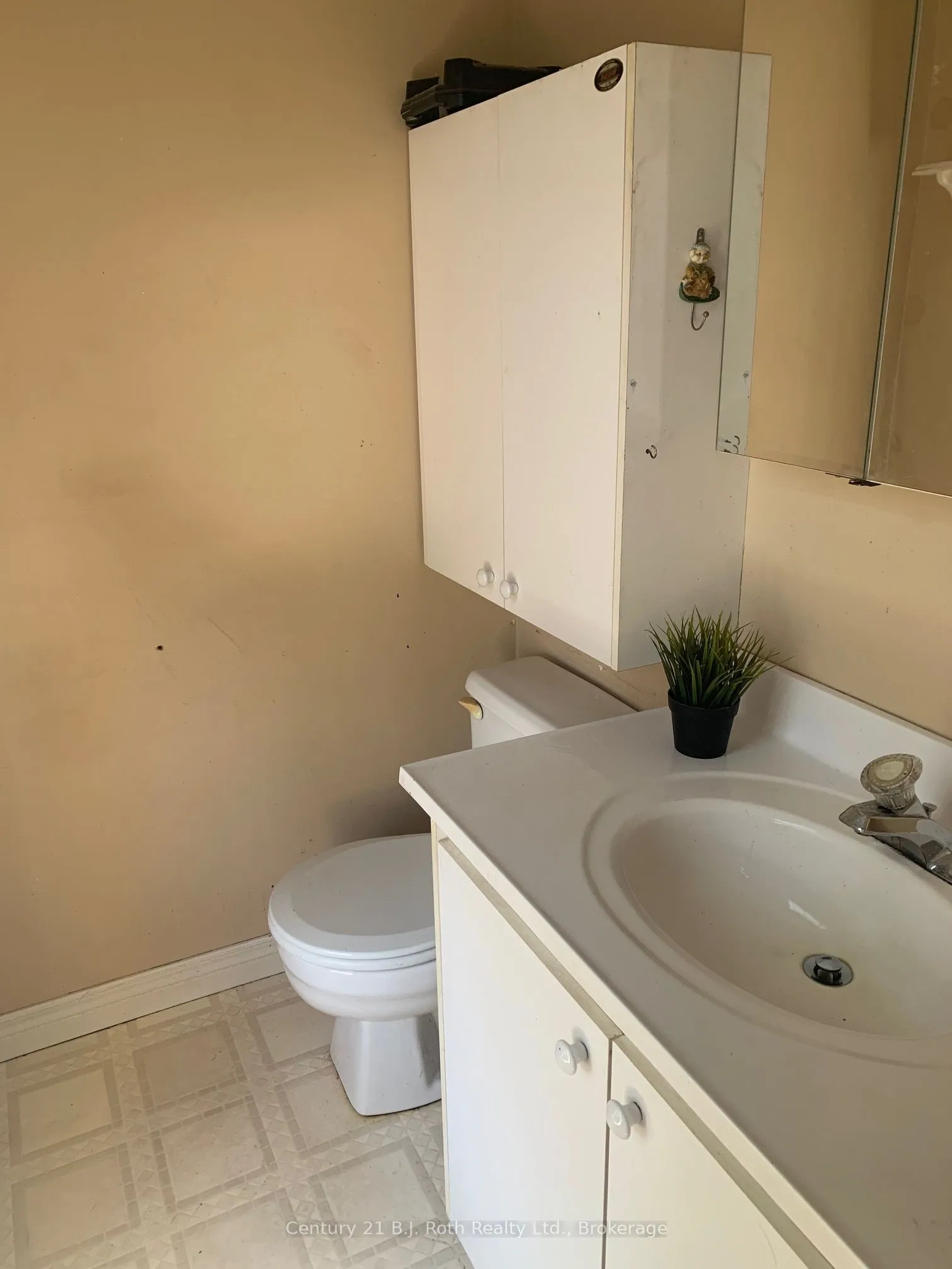 1087 Merkley Road, Gravenhurst, ON P1P 1R3