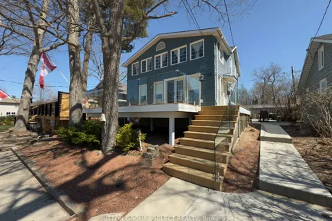 16 Huron Avenue, Lambton Shores, ON N0M 1T0
