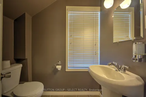 16 Huron Avenue, Lambton Shores, ON N0M 1T0