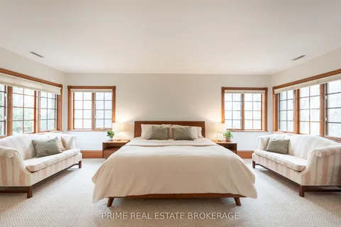 1499 Westdel Bourne Road, London South, ON N6K 4R1