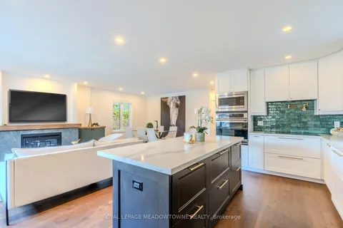 319 East 16th Street, Hamilton, ON L9A 4K1