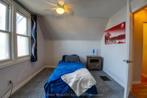 63 Salisbury Avenue, Brantford, ON N3S 1M8