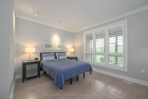2662 Sandra Post Crescent, ON N6K 5R4