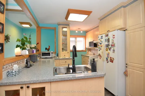 686 Cummings Avenue, Overbrook - Castleheights and Area, ON K1K 2K8