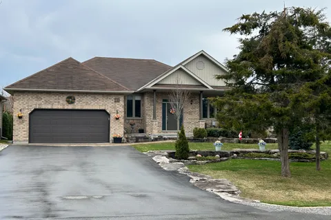 41 South Harbour Drive, Kawartha Lakes, ON K0M 1A0