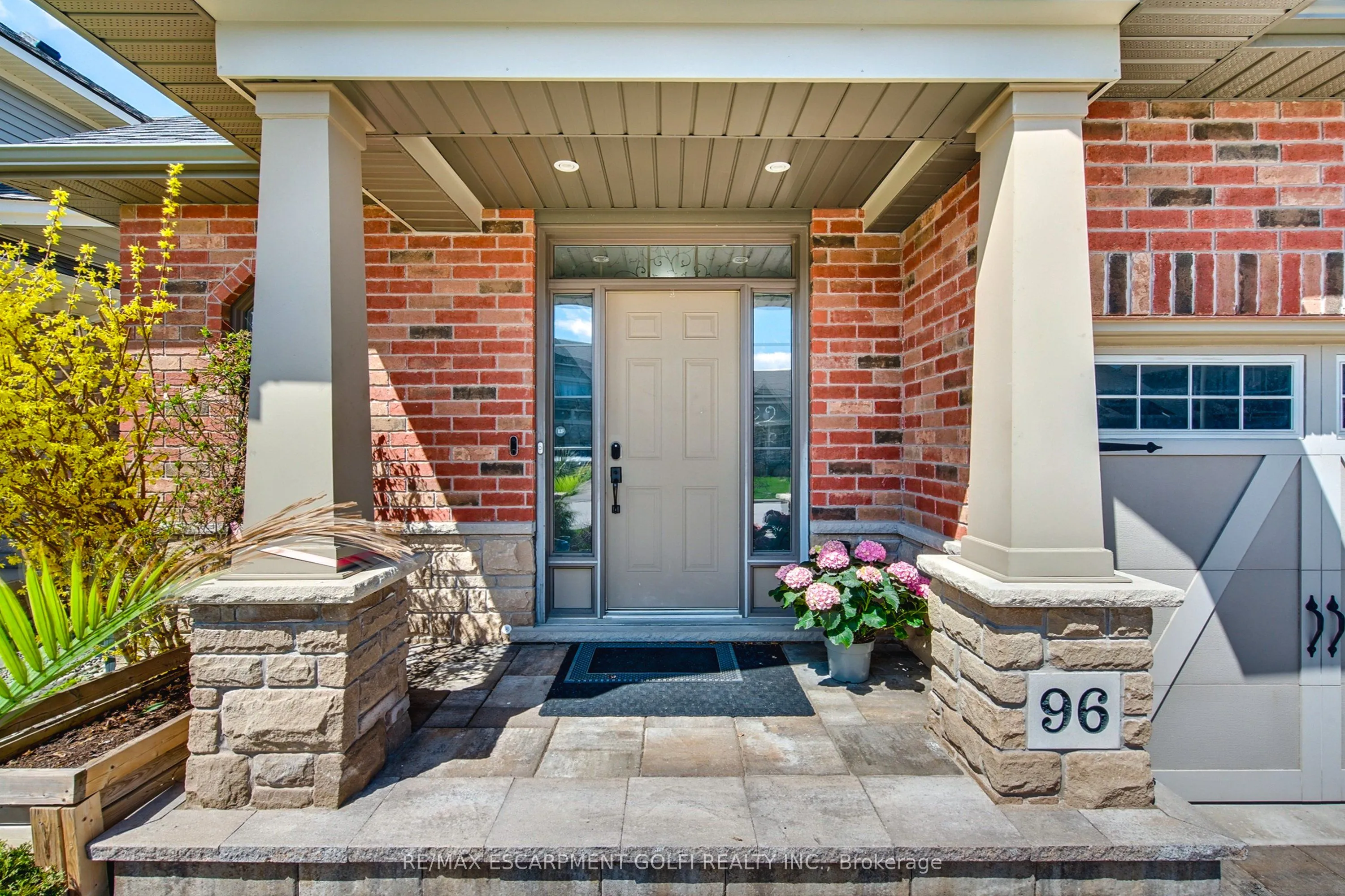 96 Anastasia Boulevard, West Lincoln, ON L0R 2A0