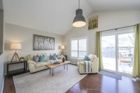 1934 Bloom Crescent, London North, ON N5X 4N3