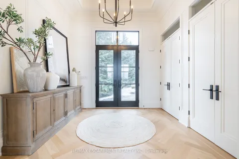 302 Carlisle Road, Hamilton, ON L0R 1H2