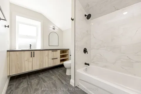 33 Islington Avenue, Guelph, ON N1E 1B2
