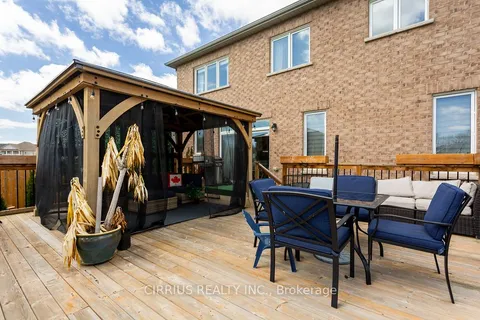 7776 Tupelo Crescent, Niagara Falls, ON L2H 3R8