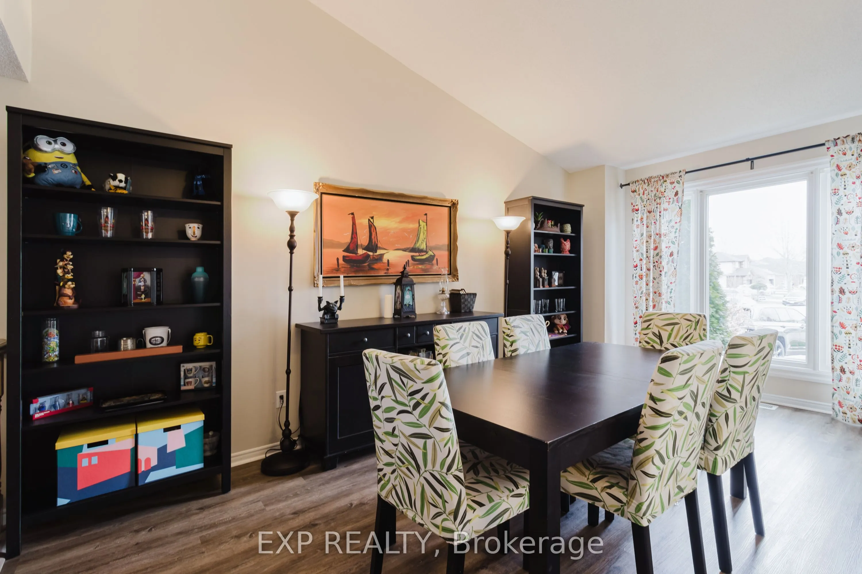 37 Springgarden Crescent, Hamilton, ON L8J 2S5