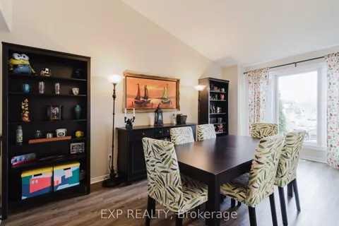 37 Springgarden Crescent, Hamilton, ON L8J 2S5