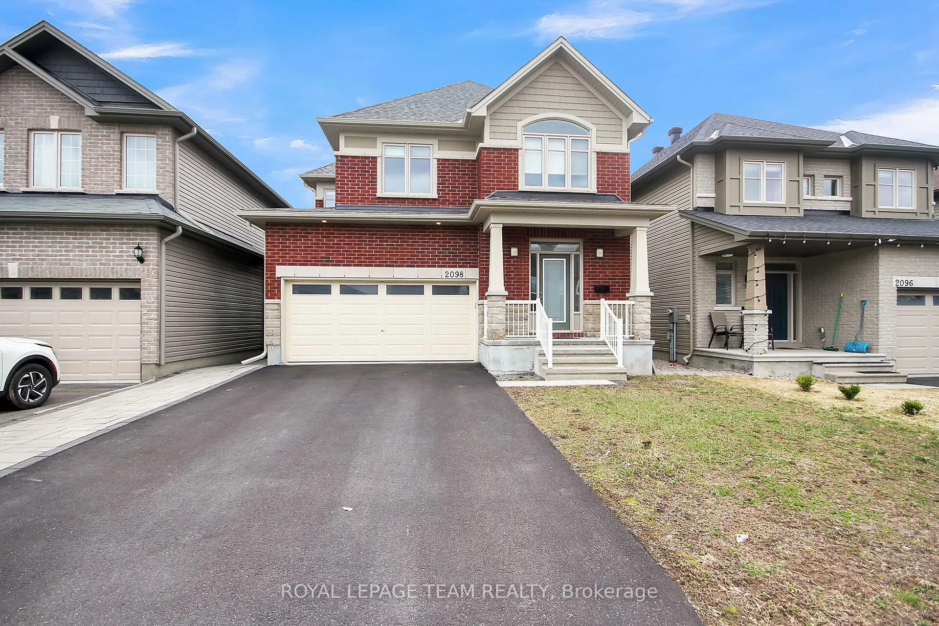 2098 Helene-Campbell Drive, Barrhaven, ON K2J 4J2