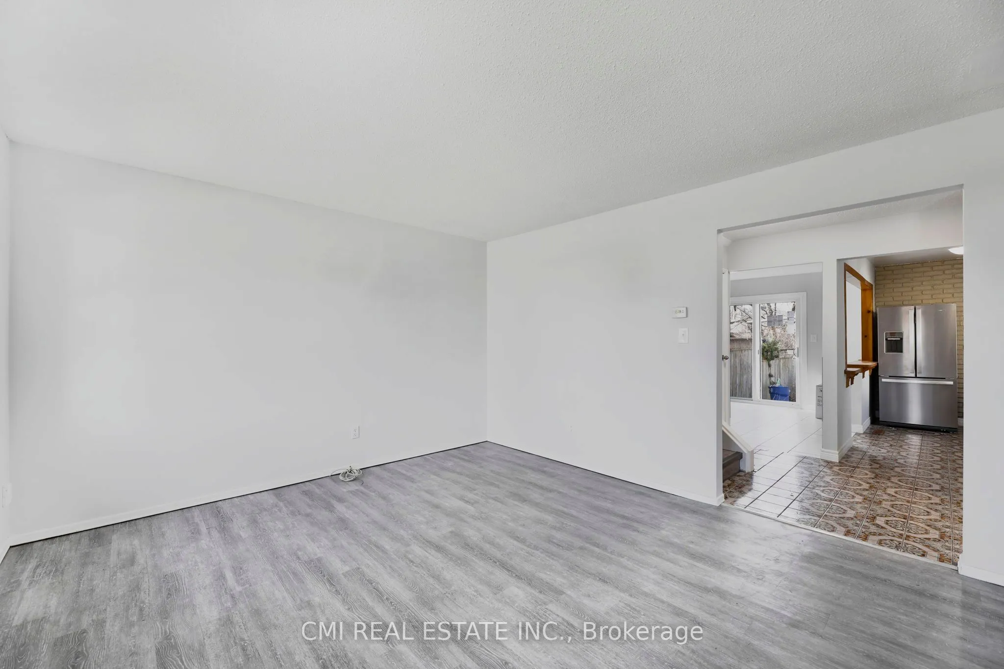 17 Maplestone Avenue, Sarnia, ON N7S 4X1