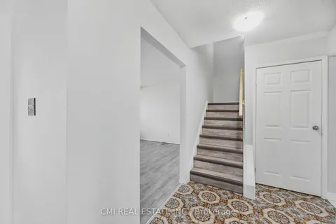 17 Maplestone Avenue, Sarnia, ON N7S 4X1