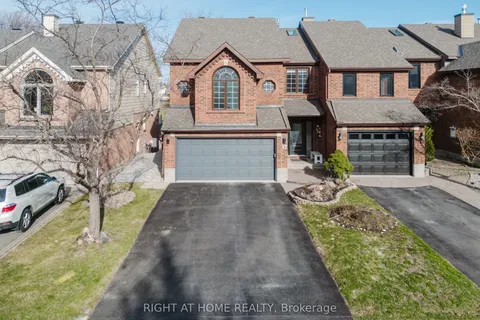 17 Windeyer Crescent, Kanata, ON K2K 2P6
