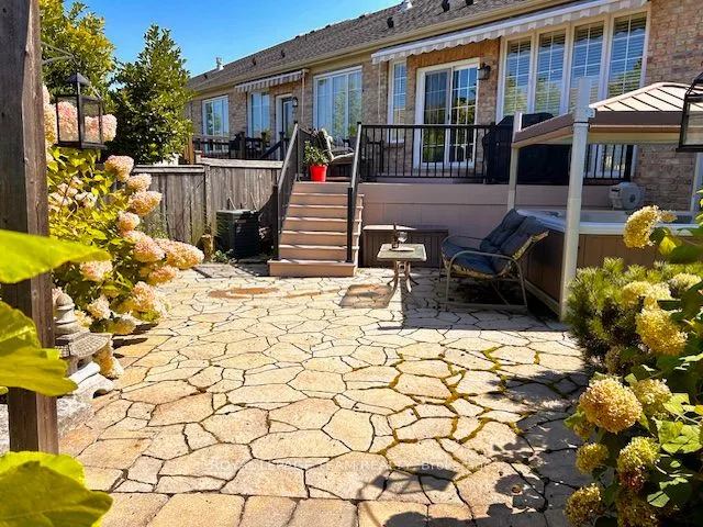 267 Cairnsmore Circle, Barrhaven, ON K2J 0G5