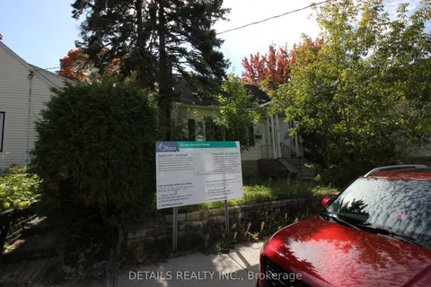10 GARRISON Street, Tunneys Pasture and Ottawa West, ON K1Y 2T8