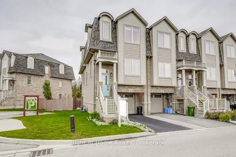 62 Westbank Trail, Hamilton, ON L8J 0H5