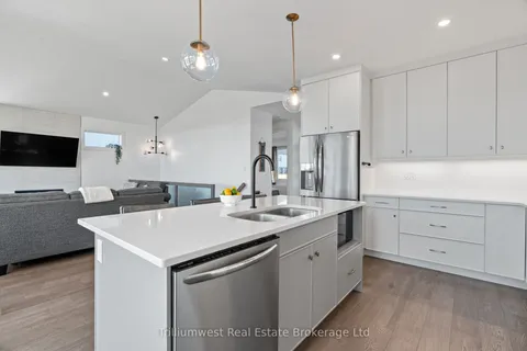 155 Mcleod Street, North Middlesex, ON N0M 2K0