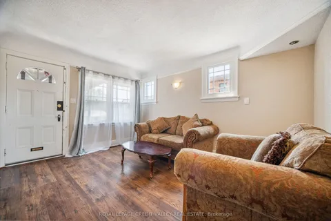 610 Wallace Street, ON N5Y 3R7