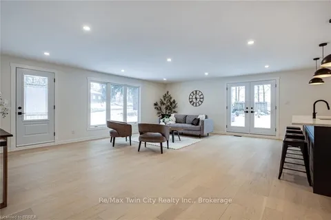 32 Princess Street, Brant, ON N0B 1W0