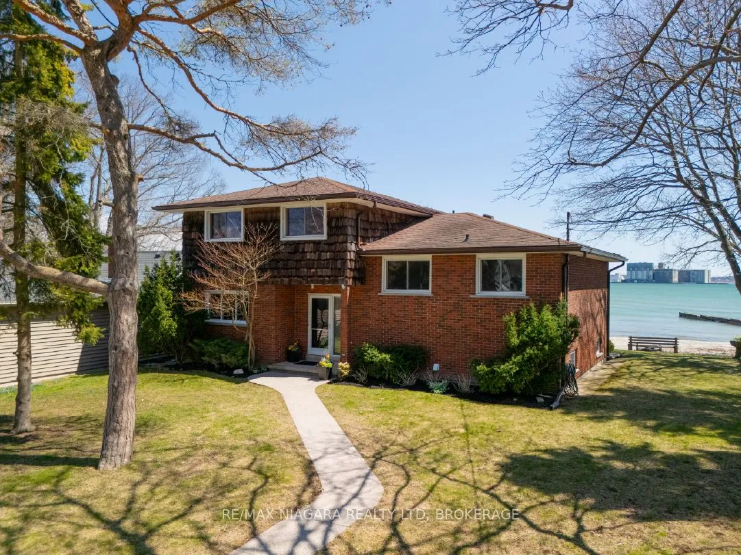31 Oakridge Crescent, Port Colborne, ON L3K 2T3