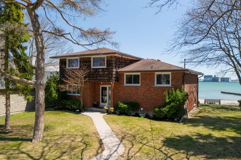 31 Oakridge Crescent, Port Colborne, ON L3K 2T3