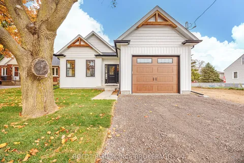 1051 PELHAM Street, Pelham, ON L3C 3E4
