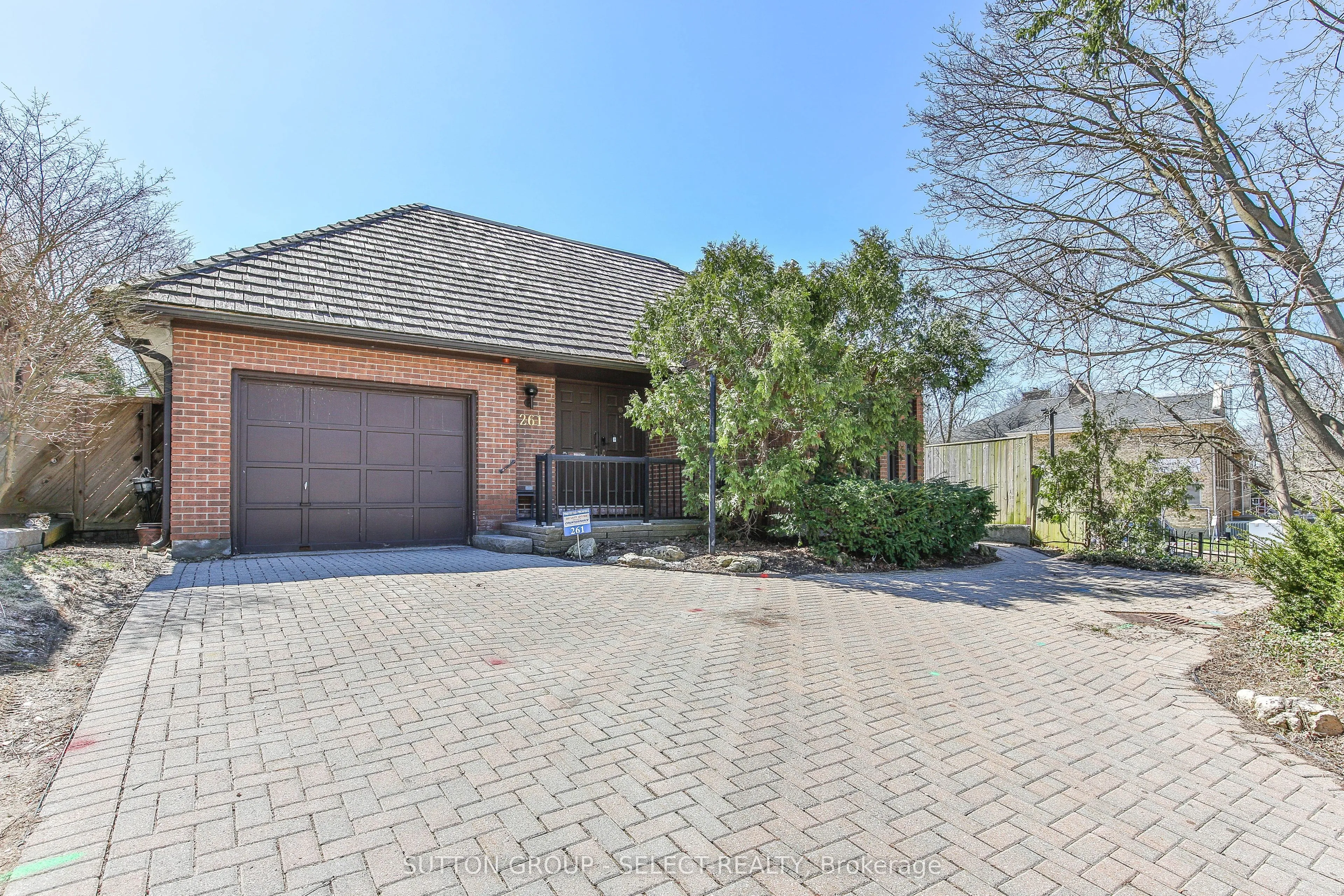 261 Epworth Avenue, London East, ON N6A 2M2