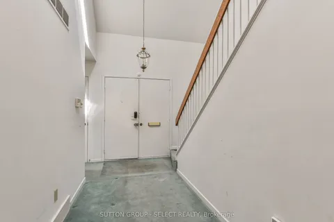 261 Epworth Avenue, London East, ON N6A 2M2