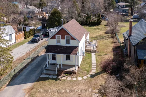 5 Spadina Avenue, Bracebridge, ON P1L 1C7