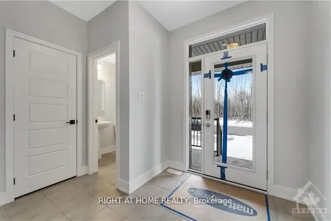 831 Derreen Avenue, Stittsville - Munster - Richmond, ON K2S 3A7