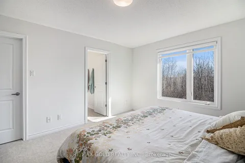647 Persimmon Way, Orleans - Convent Glen and Area, ON K1W 0T3